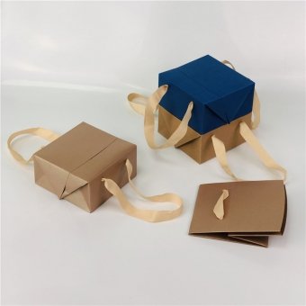 Luxury Laminated Chocolate Paper Bags With Printed Rope Handl